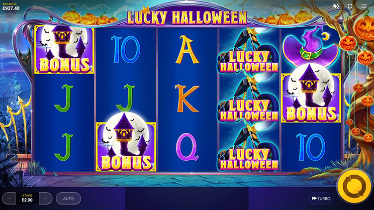 Lucky Halloween videoslot full moon bonus